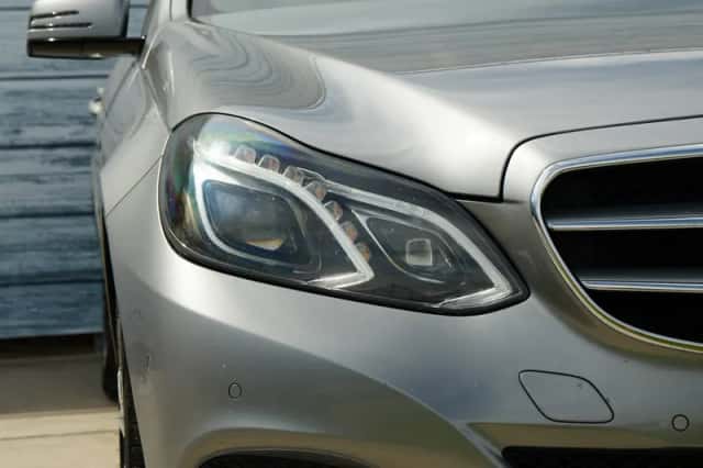 Mercedes-Benz E-Klasse (2013) thumbnail 3