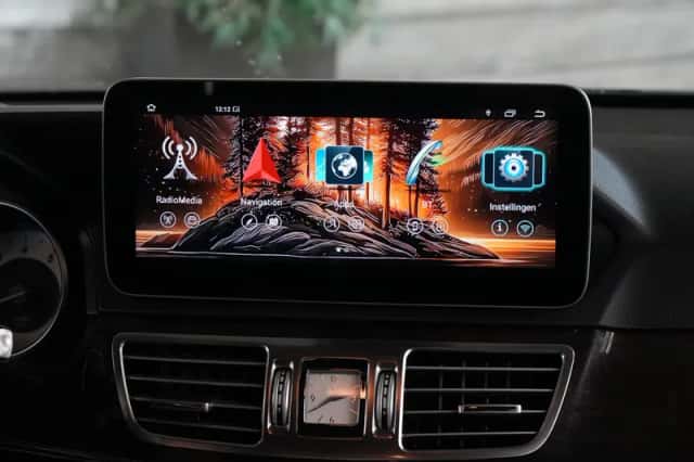 Mercedes-Benz E-Klasse (2013) thumbnail 4
