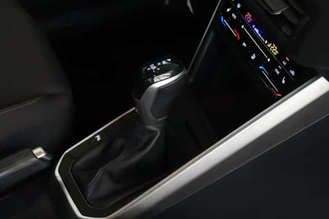 Volkswagen Polo (2022) thumbnail 4