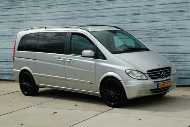 Mercedes-Benz Viano (2010) thumbnail 5