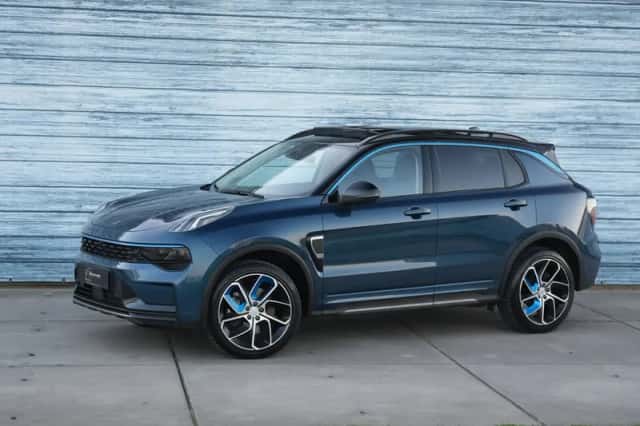 Lynk & Co 01 (2023) thumbnail 1