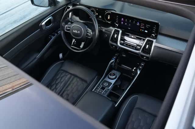 Kia Sorento (2022) thumbnail 2
