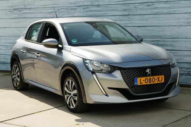 Peugeot e-208 (2021) thumbnail 3