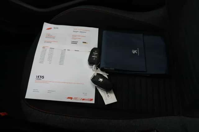Peugeot e-208 (2021) thumbnail 4