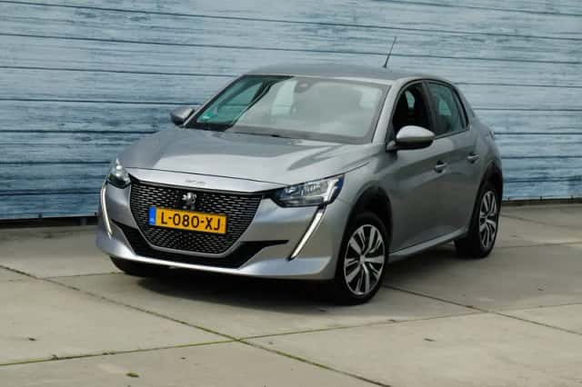 Peugeot e-208 (2021) thumbnail 6