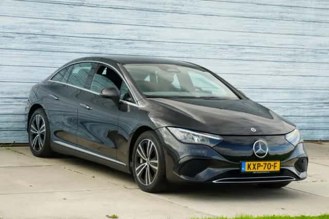 Mercedes-Benz EQE (2023) thumbnail 3