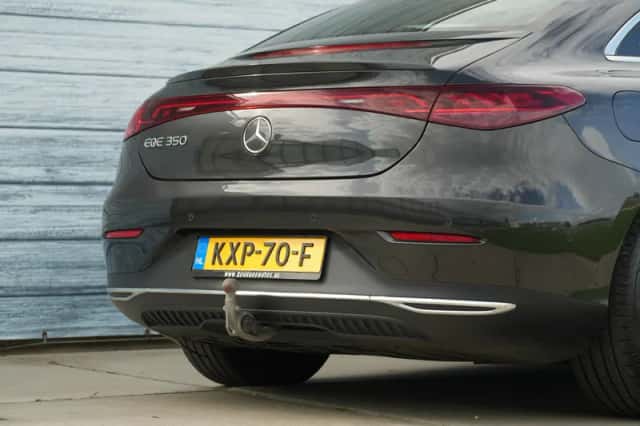 Mercedes-Benz EQE (2023) thumbnail 5