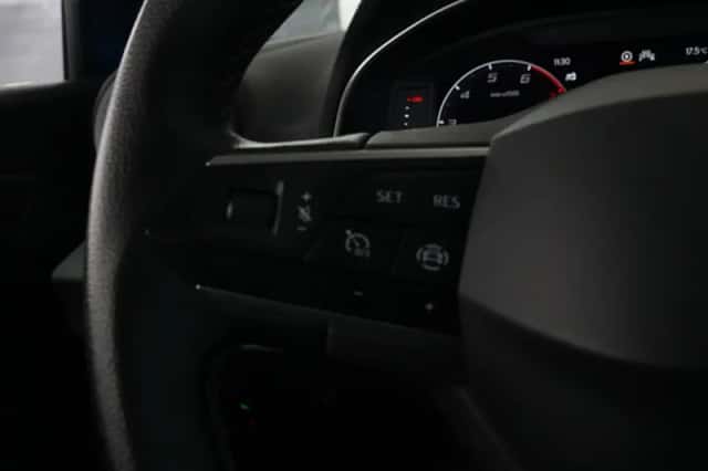 SEAT Ibiza (2023) thumbnail 6