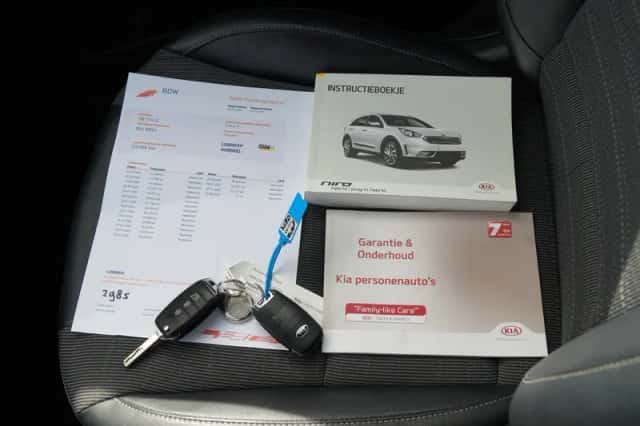Kia Niro (2018) thumbnail 4
