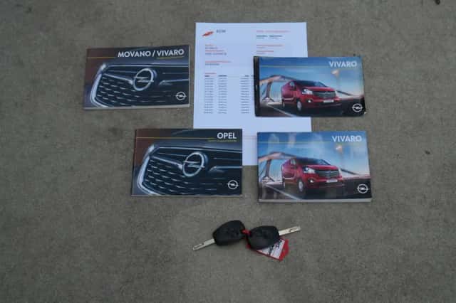 Opel Vivaro (2018) thumbnail 2