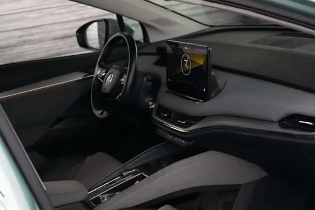 Škoda Enyaq (2021) thumbnail 3