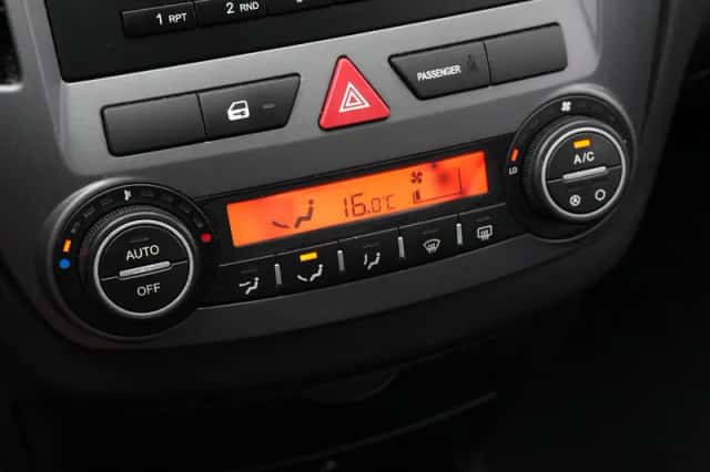 Kia Ceed (2007) thumbnail 3