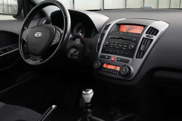 Kia Ceed (2007) thumbnail 6