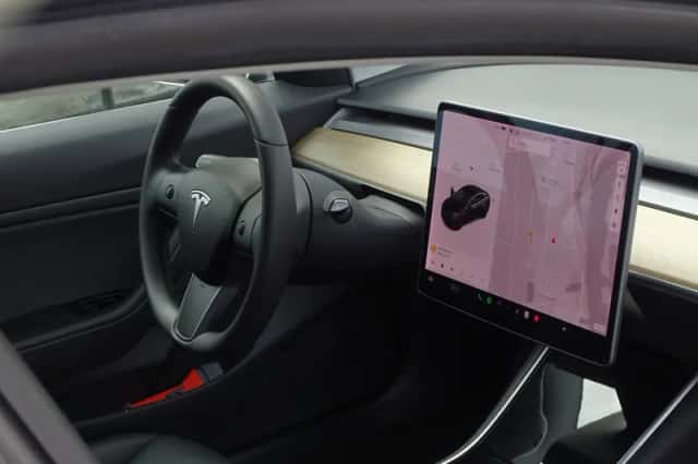 Tesla Model 3 (2019) thumbnail 5