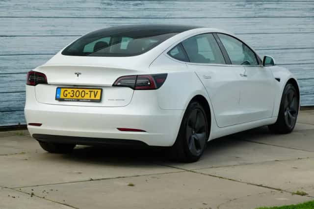 Tesla Model 3 (2019) thumbnail 6