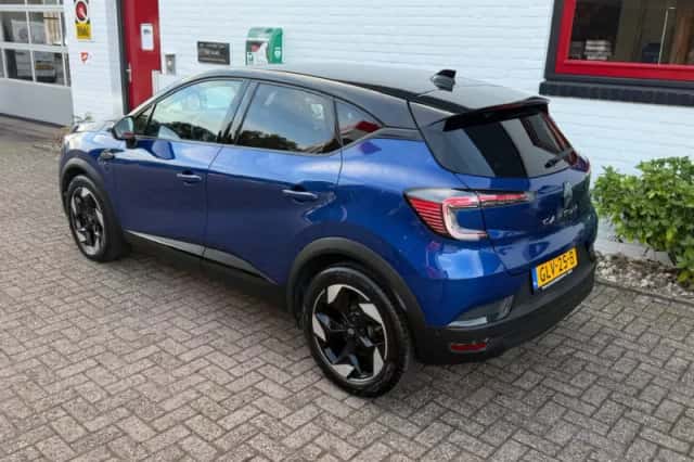 Renault Captur (2024) thumbnail 6