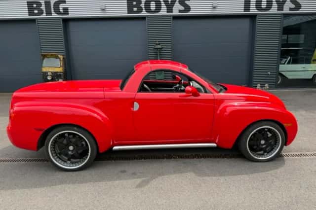 Chevrolet SSR (2003) thumbnail 2