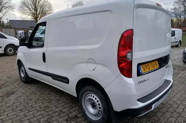 Fiat Doblò Cargo (2022) thumbnail 2