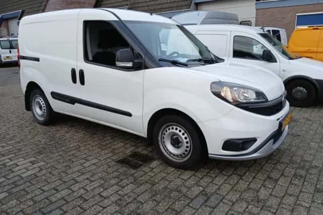 Fiat Doblò Cargo (2022) thumbnail 4
