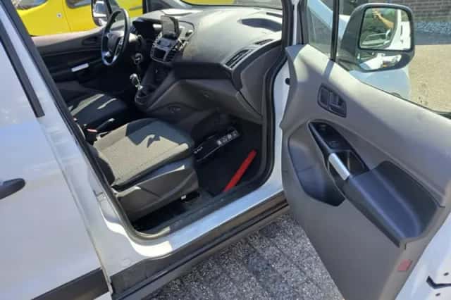 Ford Transit Connect (2022) thumbnail 5