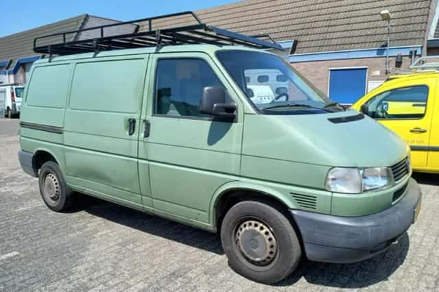 Volkswagen Transporter (2002) thumbnail 4