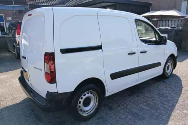 Peugeot Partner (2016) thumbnail 3