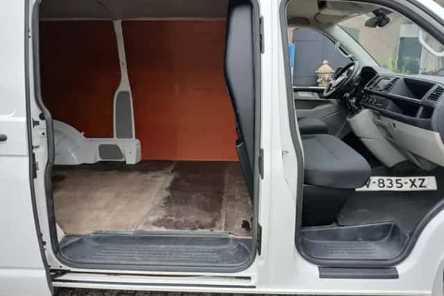 Volkswagen Transporter (2019) thumbnail 6