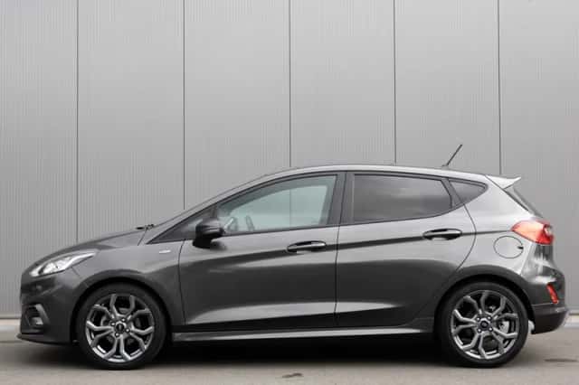 Ford Fiesta (2018) thumbnail 2