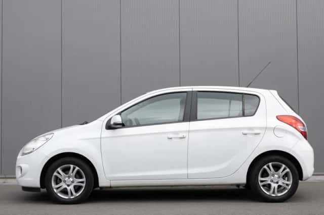 Hyundai i20 (2011) thumbnail 2