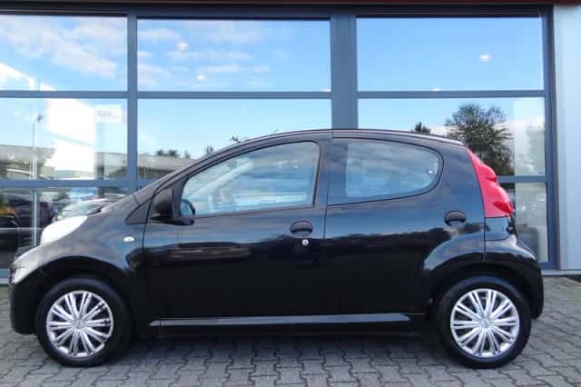 Peugeot 107 (2011) thumbnail 4