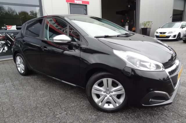 Peugeot 208 (2019) thumbnail 2