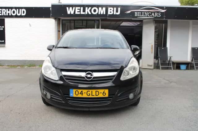 Opel Corsa (2008) thumbnail 3