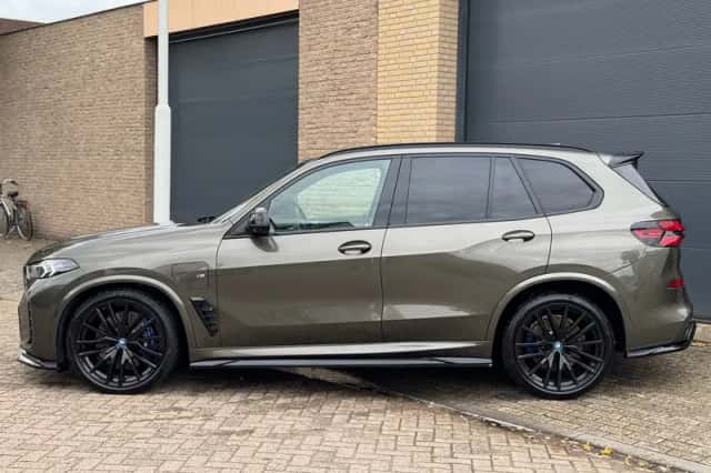 BMW X5 (2023) thumbnail 5