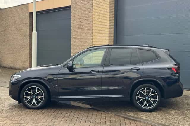 BMW X3 (2022) thumbnail 4
