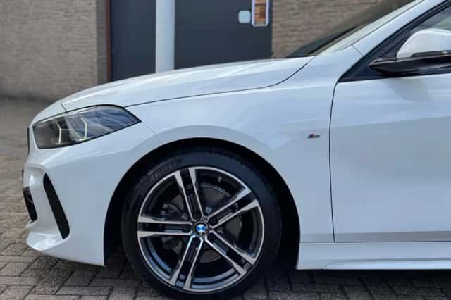 BMW 1-Serie (2022) thumbnail 6