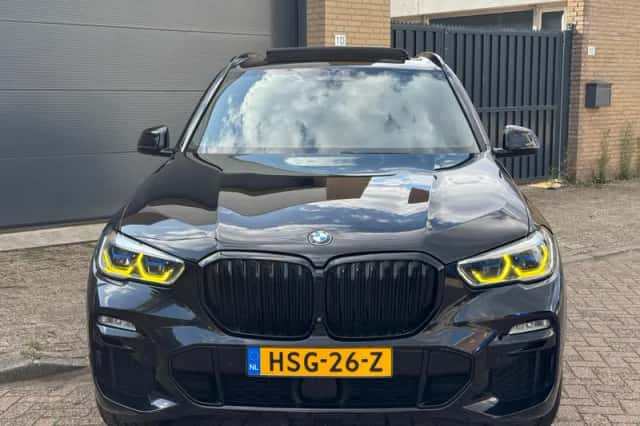 BMW X5 (2019) thumbnail 2