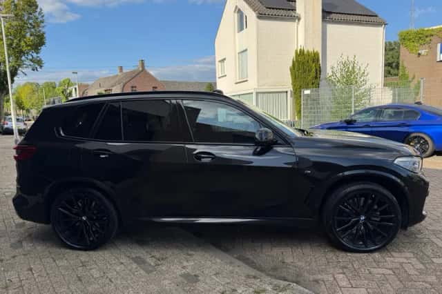 BMW X5 (2019) thumbnail 4