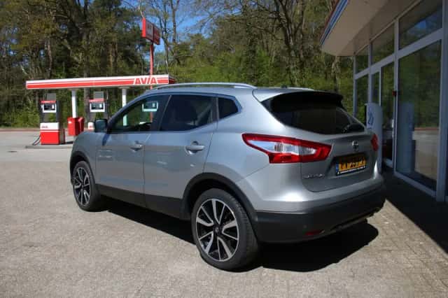Nissan Qashqai (2017) thumbnail 3