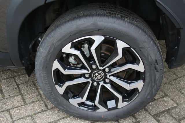 Toyota Yaris Cross (2025) thumbnail 3