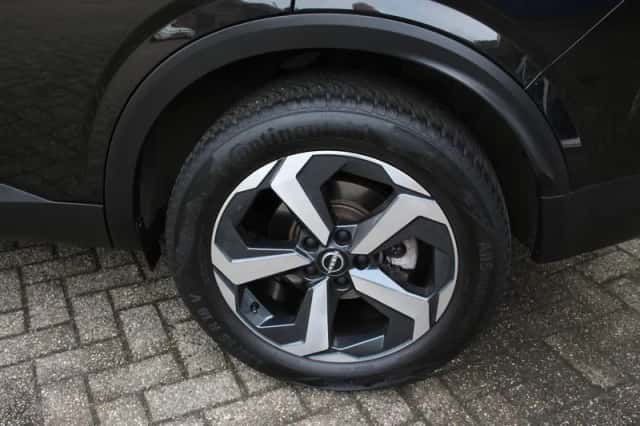 Nissan Qashqai (2023) thumbnail 3