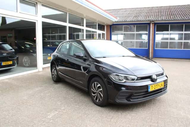Volkswagen Polo (2023) thumbnail 4