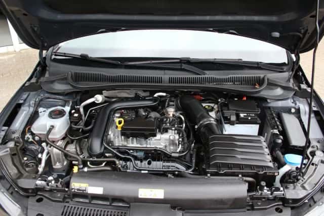 Volkswagen Polo (2023) thumbnail 5