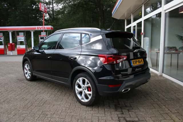 SEAT Arona (2024) thumbnail 2