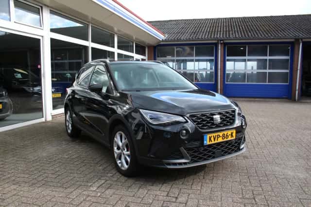 SEAT Arona (2024) thumbnail 5