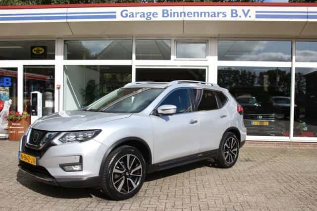 Nissan X-Trail (2018) thumbnail 1