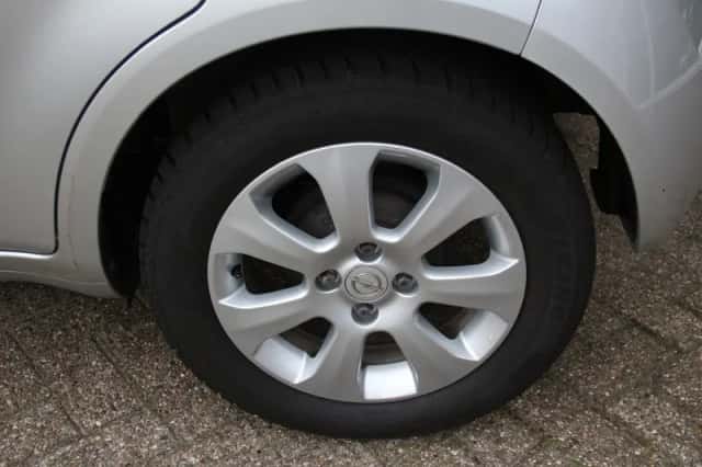 Opel Agila (2010) thumbnail 3
