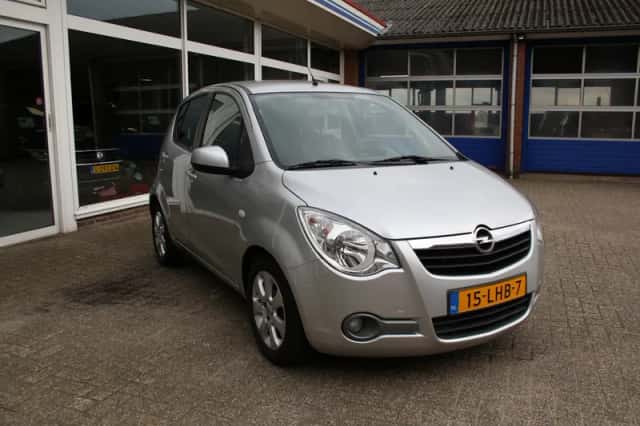 Opel Agila (2010) thumbnail 4