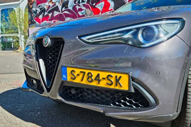 Alfa Romeo Stelvio (2019) thumbnail 2