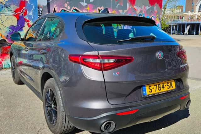 Alfa Romeo Stelvio (2019) thumbnail 3