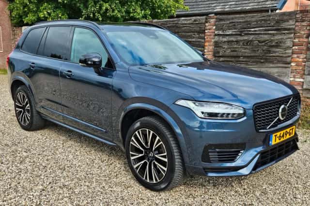 Volvo XC90 (2023) thumbnail 4